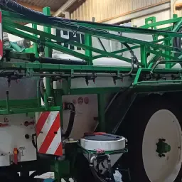 Pulvérisateur CHD 4300L - 27 mètres - 2011