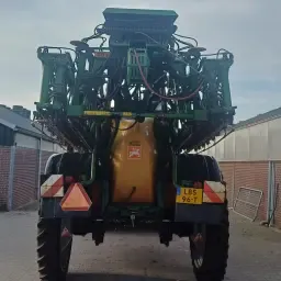 Veldbuitenspuit 4200L - 39m breedte - 225cm spoorbreedte