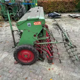 Hassia Sämaschine zu verkaufen | Landwirtschaftliche Geräte