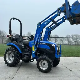 Solis HST 26 cu încărcător frontal, Anul 2022