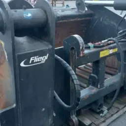 Silagezange 2.1m breit | JCB Anschluss