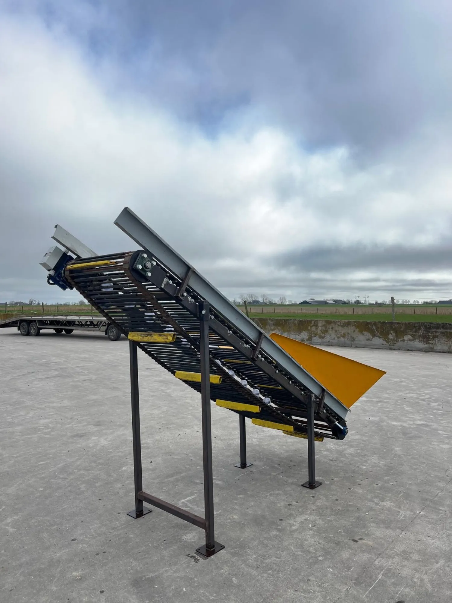 Convoyeur à barreaux neuf 270cm - Idéal agriculture