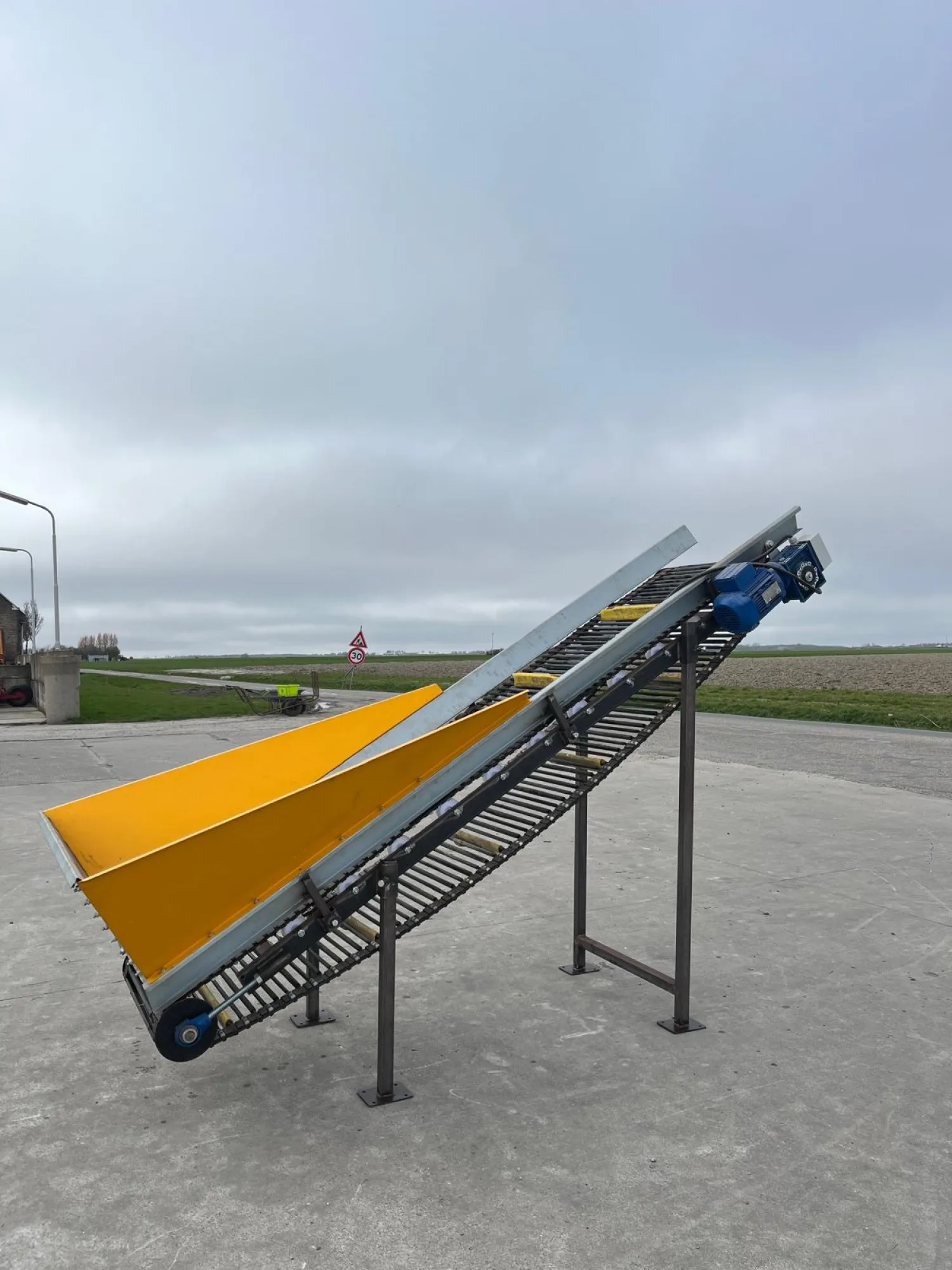 Convoyeur à barreaux neuf 270cm - Idéal agriculture