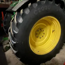 Гуми Mitas VF 520/85R42 с джанти JD