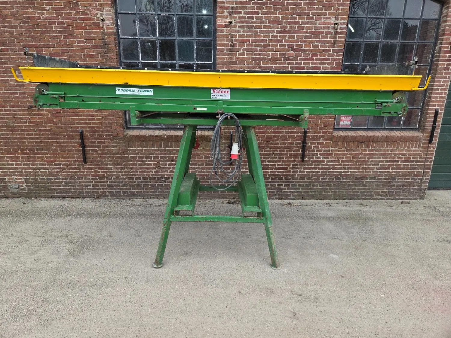 Manual Box Filler - Efficient and Adjustable