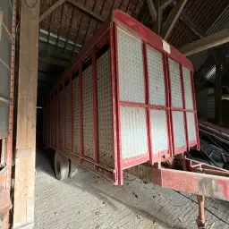 Remorcă pentru animale de vânzare: Preț avantajos 500 EUR