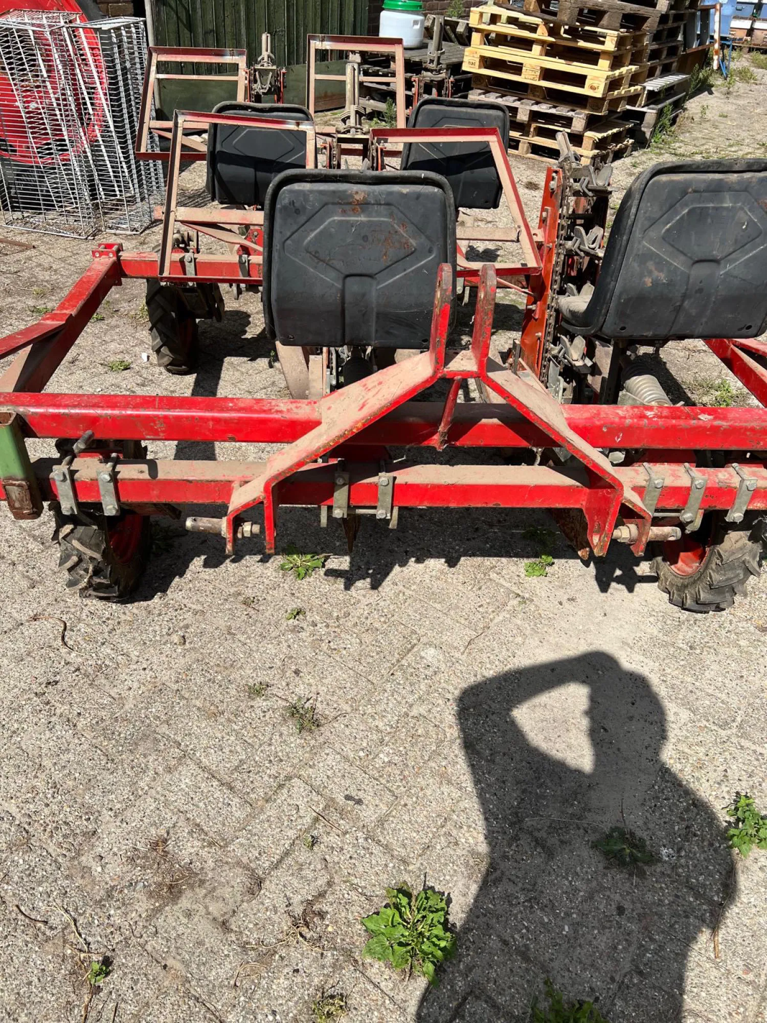 Plantadora de 4 filas Otma - Buen estado, incluye repuestos