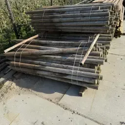 Houten palen 3,5m en 3m - Diameter 8/9 cm