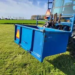 Kiepbak te koop - Nieuwstaat - Afmetingen 180x105x65 cm