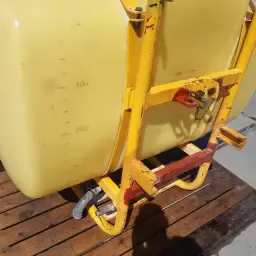 400-Liter-Tank zu Verkaufen | Landwirtschaftlicher Marktplatz