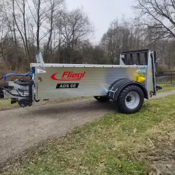 FLIEGL ADS60 Miststreuer: 6m³ Inhalt, Schiebewand