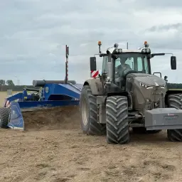 Grond egaliseren met Kilverbak – Snel en vlak land
