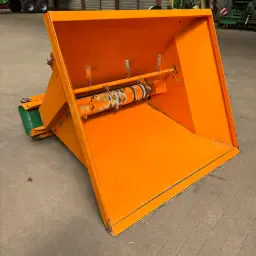 Flingk ZX 1500 Sägemehlstreuer - 1500L, Baujahr 2011