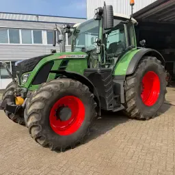 Fendt 724 Vario Profi Plus zu verkaufen | 8900 Stunden | Top Zustand