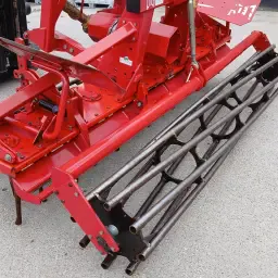Grada rotativa Lely 300-25 reacondicionada con rodillos dobles