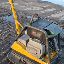 6 Tons Trilplaat. Nieuwe Accu