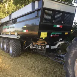 Przyczepa 3 Osiowa Zawieszenie Hydrauliczne