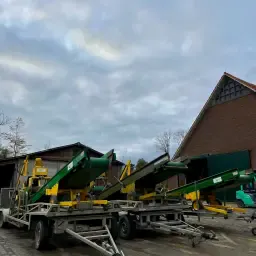 Meerdere Opschepmachines Staan Klaar Voor