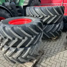 Fendt 300 Series Michelin Tires: Multibib &amp; Xeobib Set