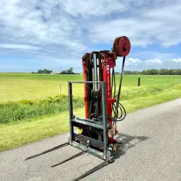 Lifting Mast with Bale Spike &amp; Hydraulic Side Shift