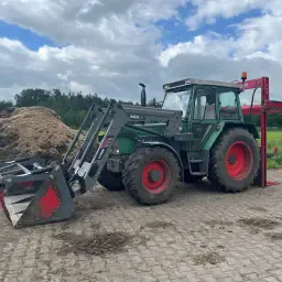 Fendt 305 Tractor with MX Front Loader (2023) | Agile