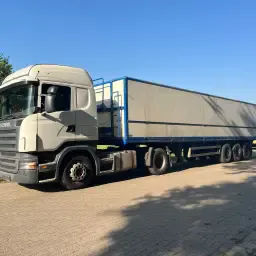 Scania R420 Vrachtwagen (2007) met Bandwagen Te Koop