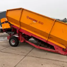 Miedema 851RZ | Oogstmachine (1996) met nieuwe bodem