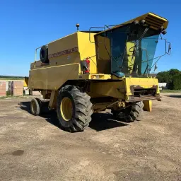 New Holland TX 34 Combine (1991) | 5.10 Vario Header