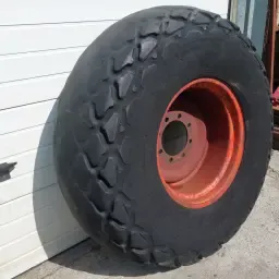 Trelleborg Tractor 409 Tire 23.1-26 | 12 Ply, 8-Hole Rim