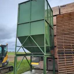 15-Ton Bunker with Dijkstra Fall Breaker &amp; Dosing Belt