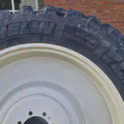 Michelin Spraybib VF 420/95 R50 Tires &amp; Rims (8-Hole)