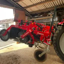 Vegniek DM 300: Robuuste Landbouwmachine te Koop