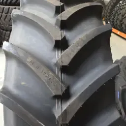 Nieuwe Mitas 540/65R30 AC65 Tractorbanden | Eerste Montage