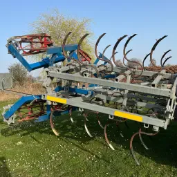 Gebruikte Bremer Veerpalen Cultivator 5m, Hydraulisch Opklapbaar