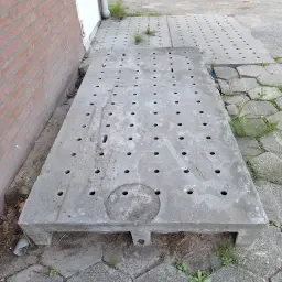 Used Straw Grates | Horse Stables &amp; Yards | 10 Ton Axle Load