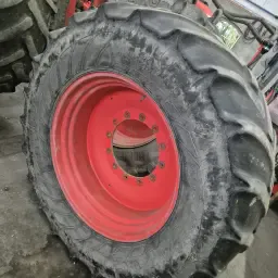 Fendt velgen 12-gaats Titan 16x34 met Mitas banden