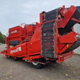 Used Dewulf RDT Potato Harvester 2017 - 2-Row, 8m³ Bunker
