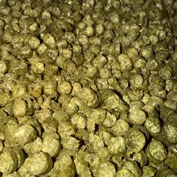 Sun-Dried Hay Cobs 14mm | Pure Meadow Grass Animal Feed