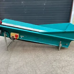 HG Conveyor Belt with Sieve Chain - 2.6m x 50cm, As New